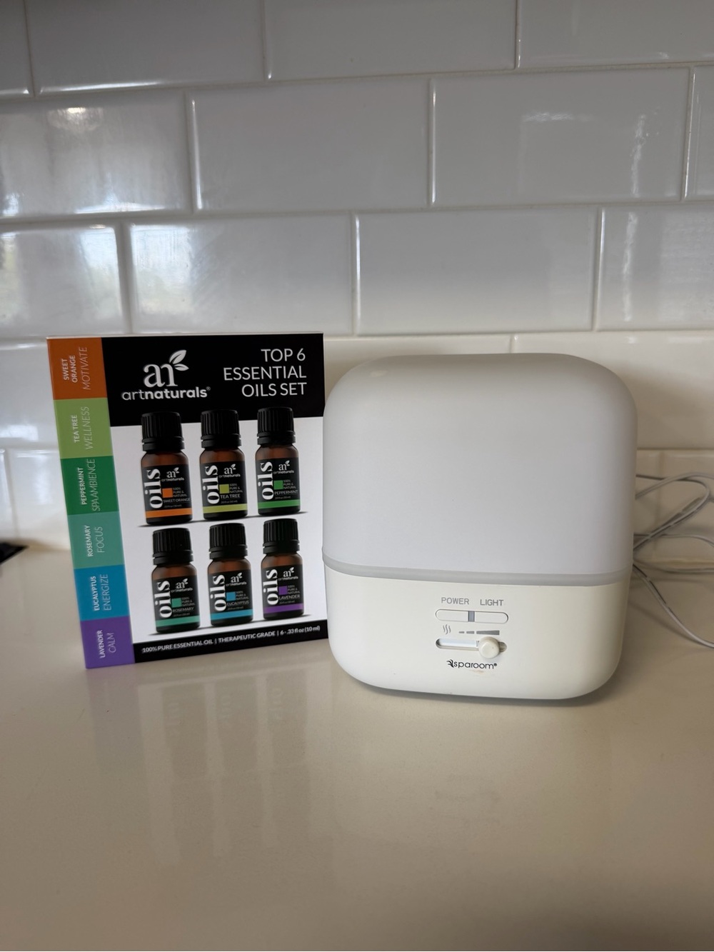 Color-changing Essential Oil Diffuser with Top 6 Essential Oils Set